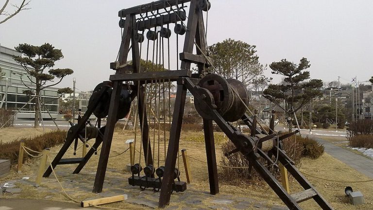 수원 화성 거중기 복원